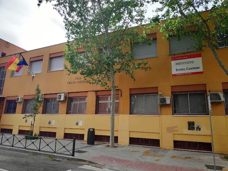 IES Emilio Castelar - Instituto de secundaria en Madrid - foto 2