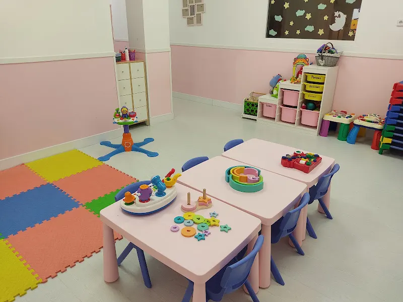 Centro de Educación Infantil Piecitos - Guardería en Madrid - foto 2