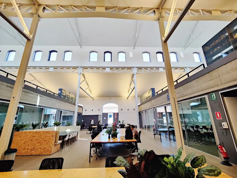 Ironhack: Tech Bootcamps en Madrid - Centro educativo en Madrid - foto 3