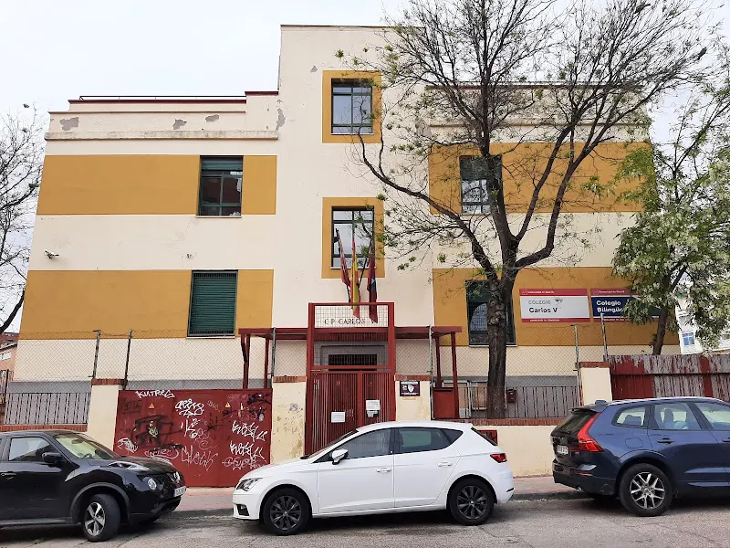 CEIP Carlos V - Colegio público en Madrid - foto 2