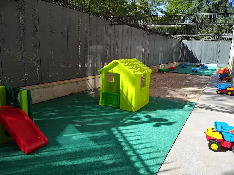 Escuela Infantil privada MAUC/MAEC - Workandlife abierta al público - Guardería en Madrid - foto 2