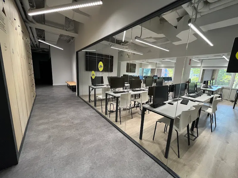 Upgrade Hub - Centro educativo en Madrid - foto 2