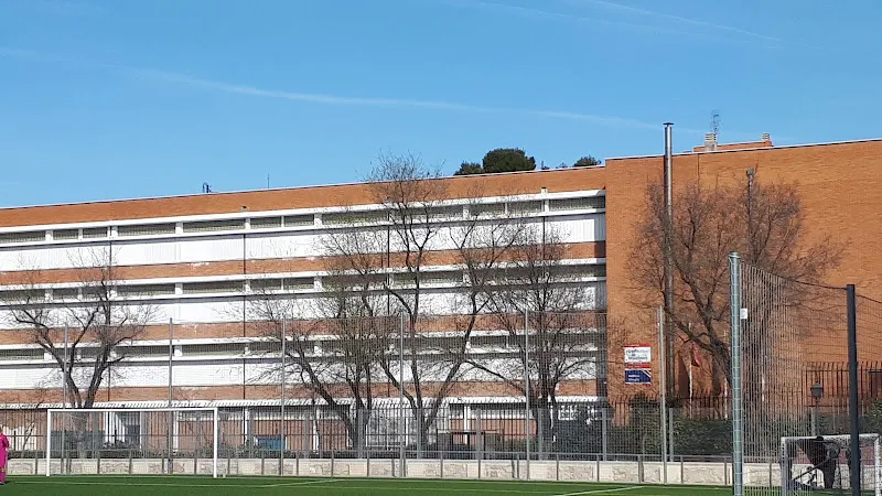 IES San Cristóbal de los Ángeles - Instituto de secundaria en Madrid - foto 2
