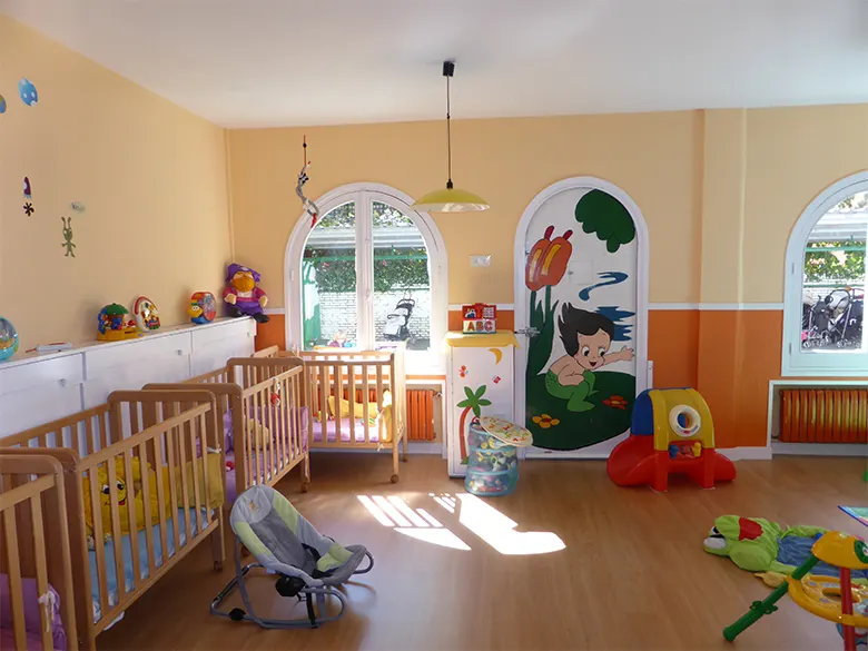 Los pequeños bilingües (escuelas infantiles - crèches - nursery schools) - Guardería en Madrid - foto 2