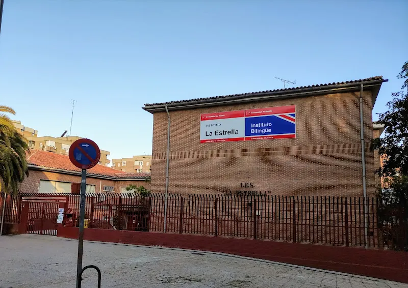 M.M.CRISTAL - Instituto de secundaria en Madrid - foto 2