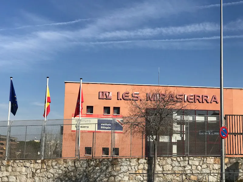 IES Mirasierra - Instituto de secundaria en Madrid - foto 2
