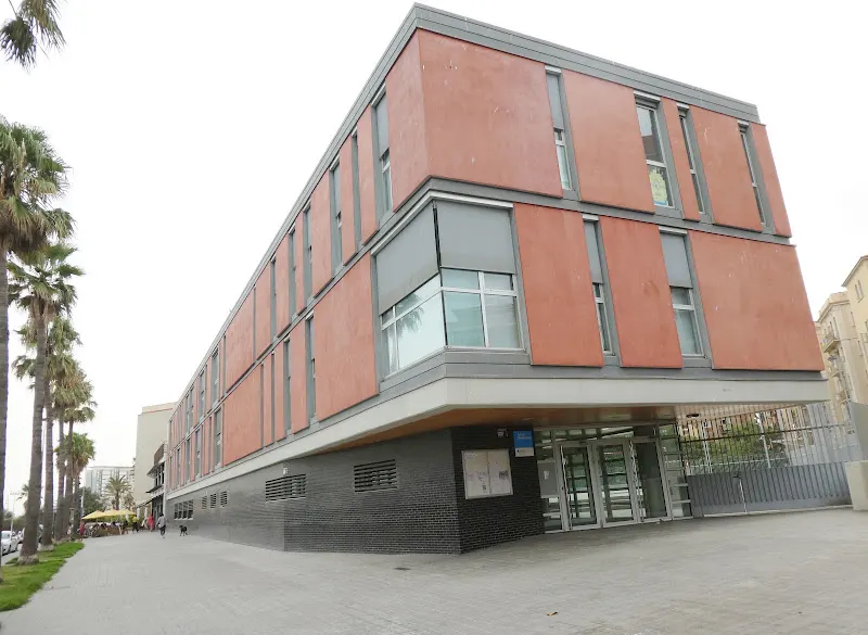 AMPA Escuela Mediterránea - Centro escolar en Barcelona - foto 2