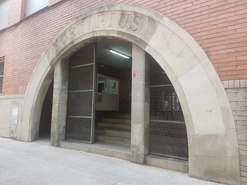 Instituto Fort Pius - Instituto de secundaria en Barcelona - foto 2