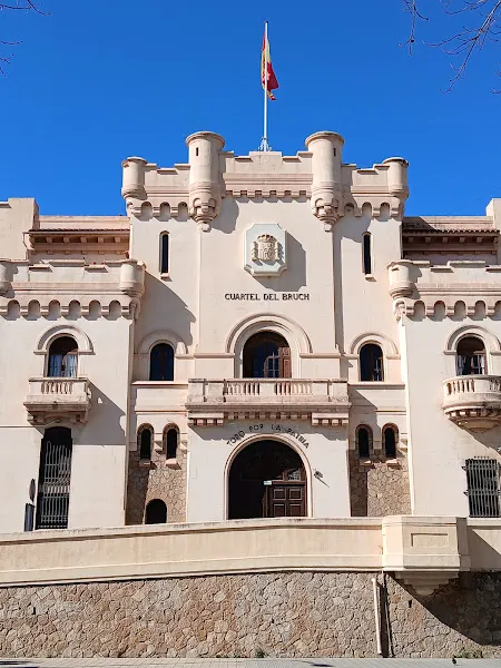 heroico colegio militar secundaria - Centro de educación secundaria en Barcelona - foto 2