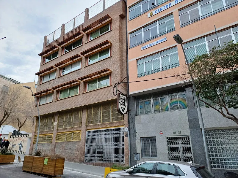 Escuela San Francisco Javier - Escuela de enseñanza general en Barcelona - foto 2