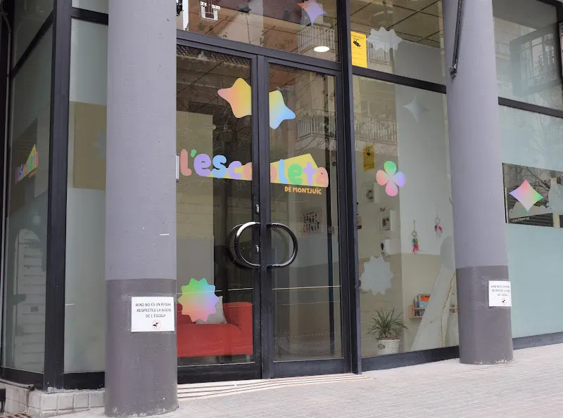 Guardería Pública La Gavina - Colegio público en Barcelona - foto 2
