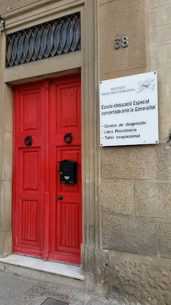 TANGENCIAL - Educación mixta en Barcelona - foto 2