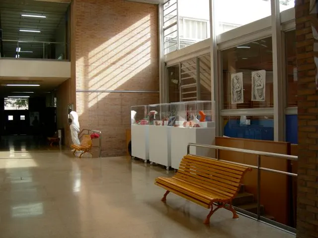 Instituto Público XXV Olimpiada - Instituto de secundaria en Barcelona - foto 2