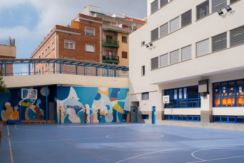Institución Montserrat - Centro educativo en Barcelona - foto 2