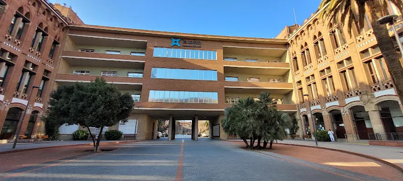 Instituto público Les Corts