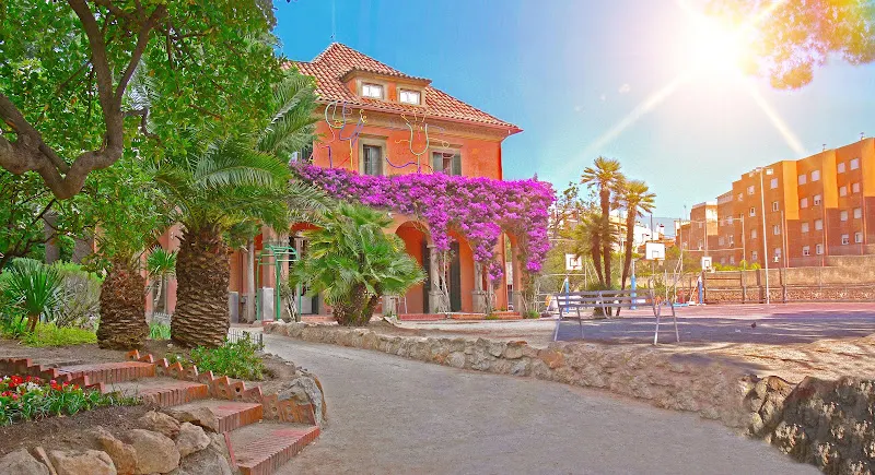 Escuela Els Arcs - Centro de educación secundaria en Barcelona - foto 2
