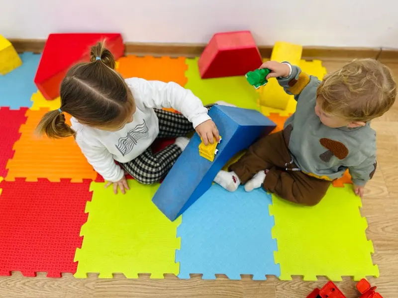 Escola Infantil Petit Far - Llar d'infants Petit Far - Guardería en Barcelona - foto 2