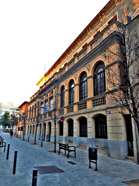 Instituto Josep Serrat i Bonastre