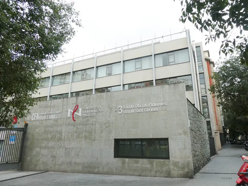 CFA Rius i Taulet - Escuela de educación para adultos en Barcelona - foto 2