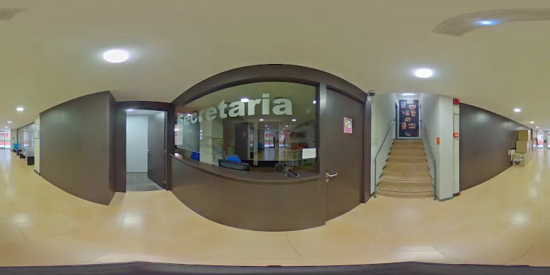 Escola Gravi. Primària. Escola concertada laica catalana.