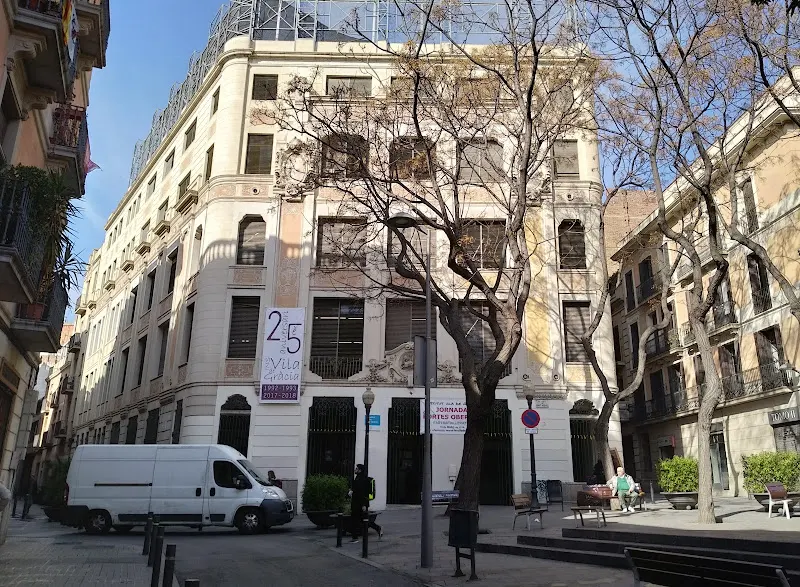 Institut Vila de Gràcia - Instituto de secundaria en Barcelona - foto 2