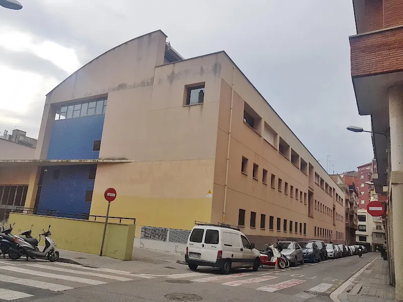 Instituto Montserrat Roig - Instituto de secundaria en Barcelona - foto 2
