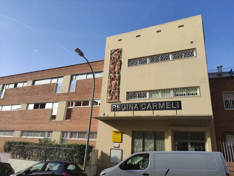 Escola Regina Carmeli - Escuela católica en Barcelona - foto 2