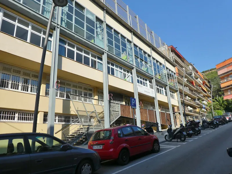 Escola Gravi. ESO i Batxillerat. Escola cooperativa laica catalana - Institución educativa en Barcelona - foto 3