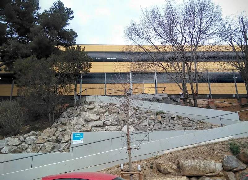 Institut Josep Pla - Instituto de secundaria en Barcelona - foto 2