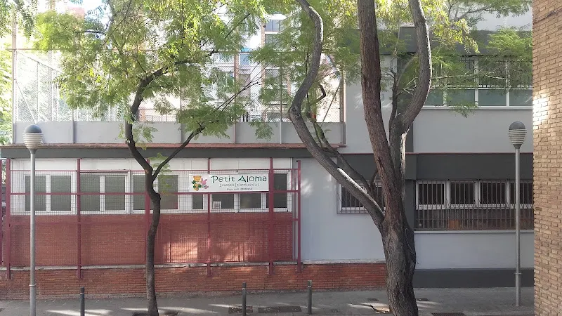 PETIT ALOMA - Escuela primaria en Barcelona - foto 2