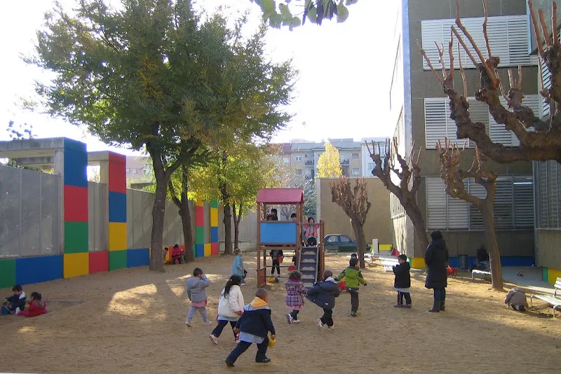 Escuela Santiago Rusiñol