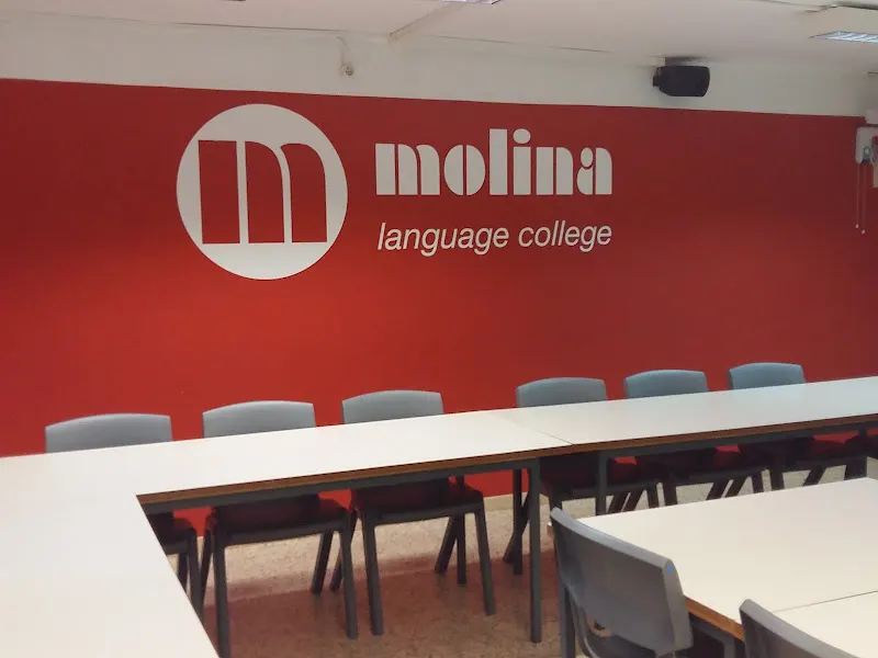 Centros Molina - Centro educativo en Barcelona - foto 2
