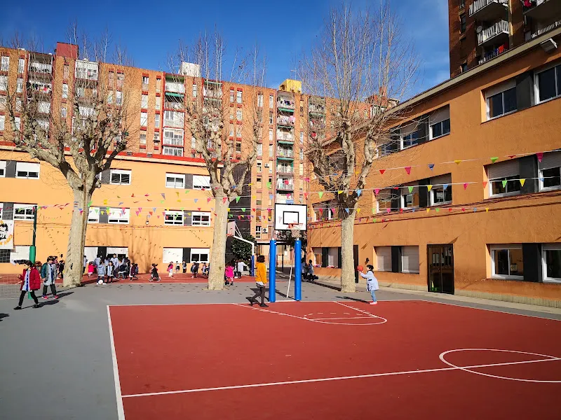 Escola Els Horts - Colegio público en Barcelona - foto 3