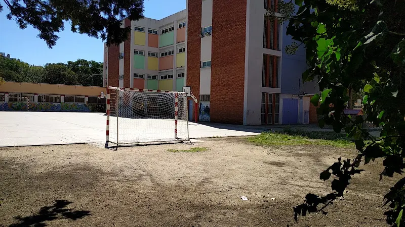 Escuela Bernat de Boil