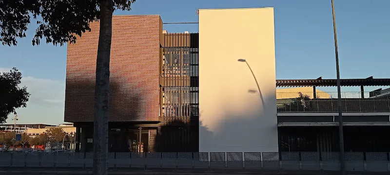 Escuela La Maquinista - Escuela de primaria en Barcelona - foto 2