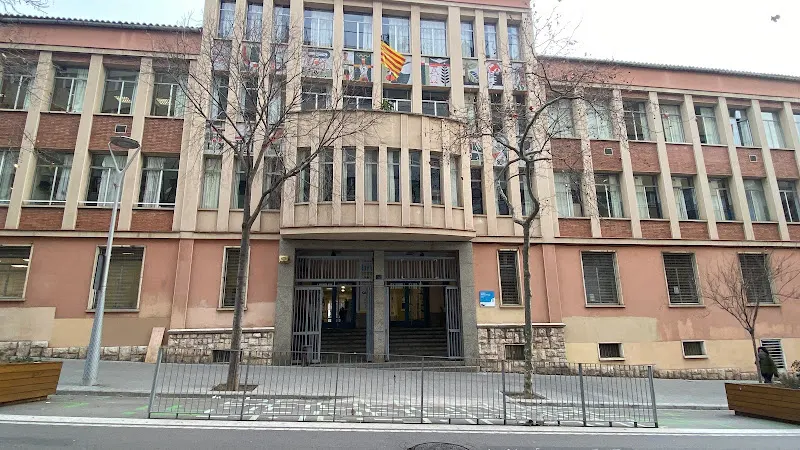 Instituto público Moisés Broggi - Instituto de secundaria en Barcelona - foto 2