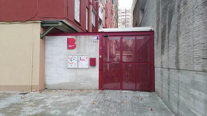 Guardería Pública El Ocho - Colegio público en Barcelona - foto 2