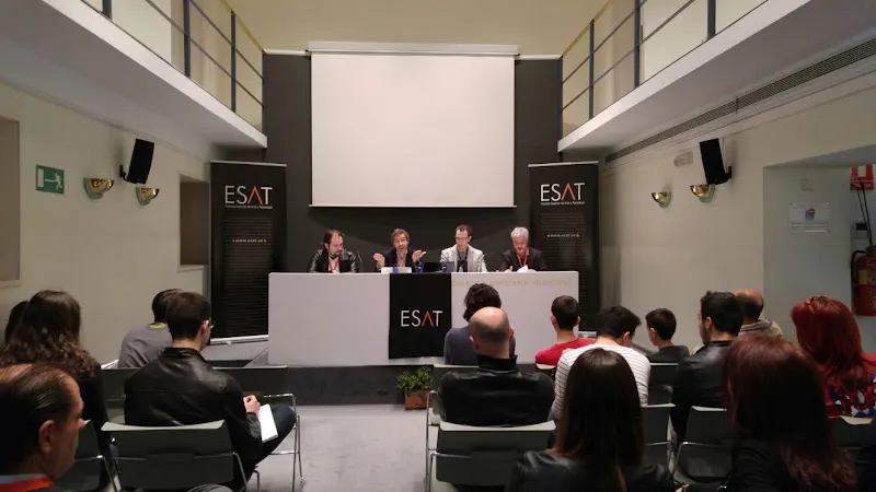 ESAT - Escuela Superior de Arte y Tecnología