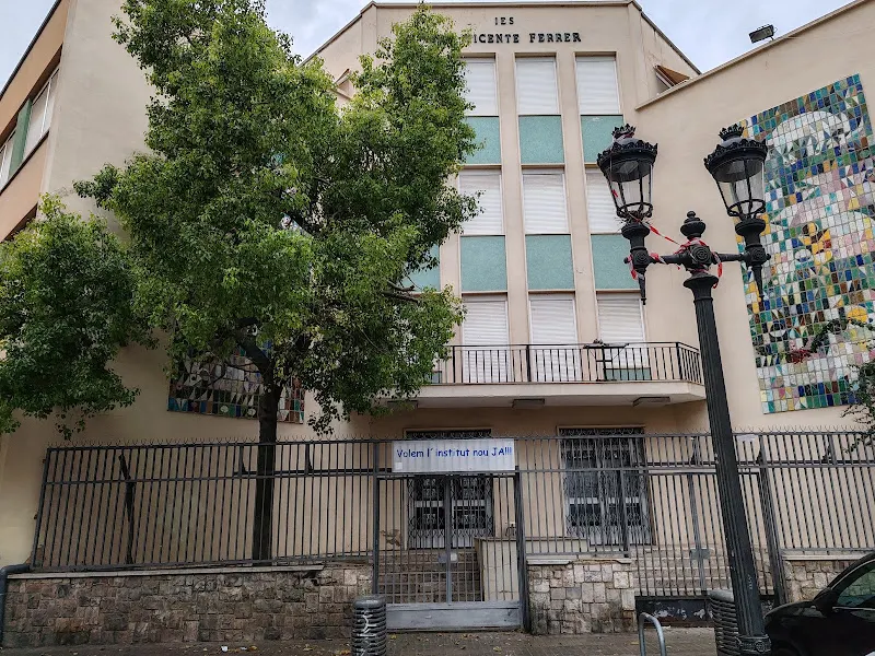 IES Sant Vicent Ferrer - Instituto de secundaria en Valencia - foto 2