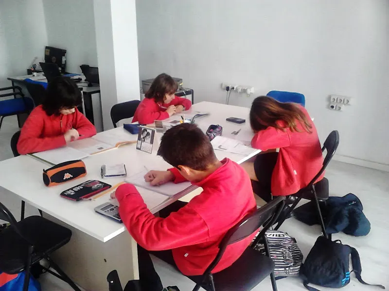 Estudio Tinos, C.B.