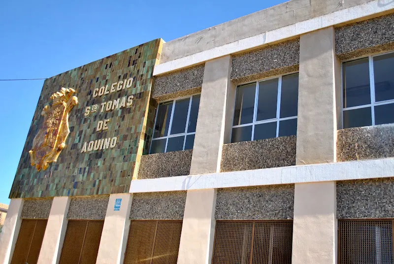 Colegio Santiago Calatrava - Instituto de secundaria en Valencia - foto 3