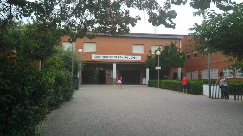 Colegio Público Magisterio Español - Colegio público en Valencia - foto 3