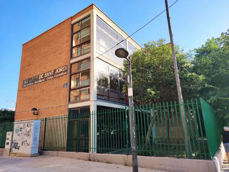 IES Jordi de Sant Jordi - Instituto de secundaria en Valencia - foto 2