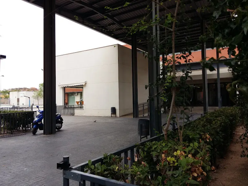 I.E.S. Font de Sant Lluís - Instituto de secundaria en Valencia - foto 2