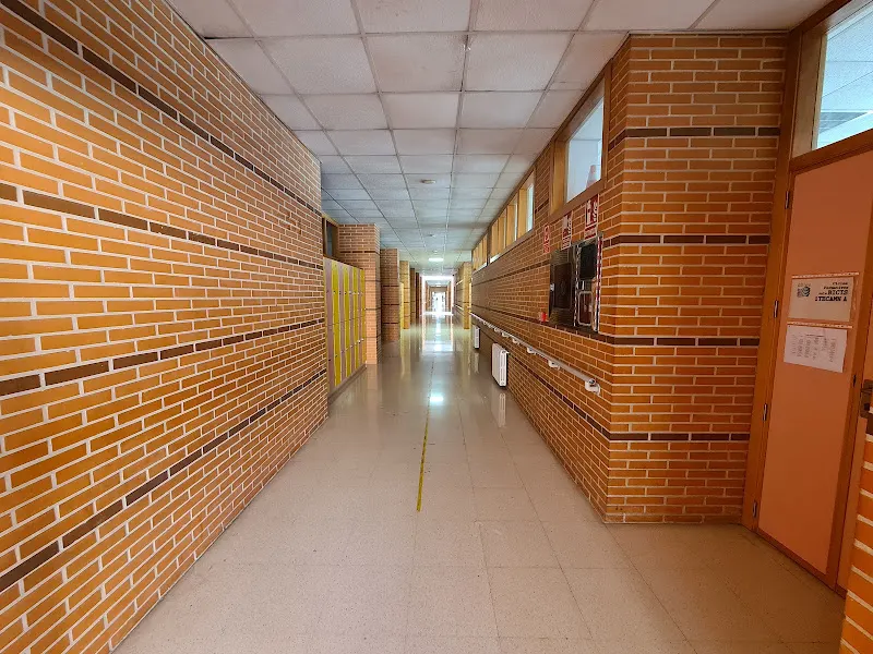 IES Distrito Marítimo