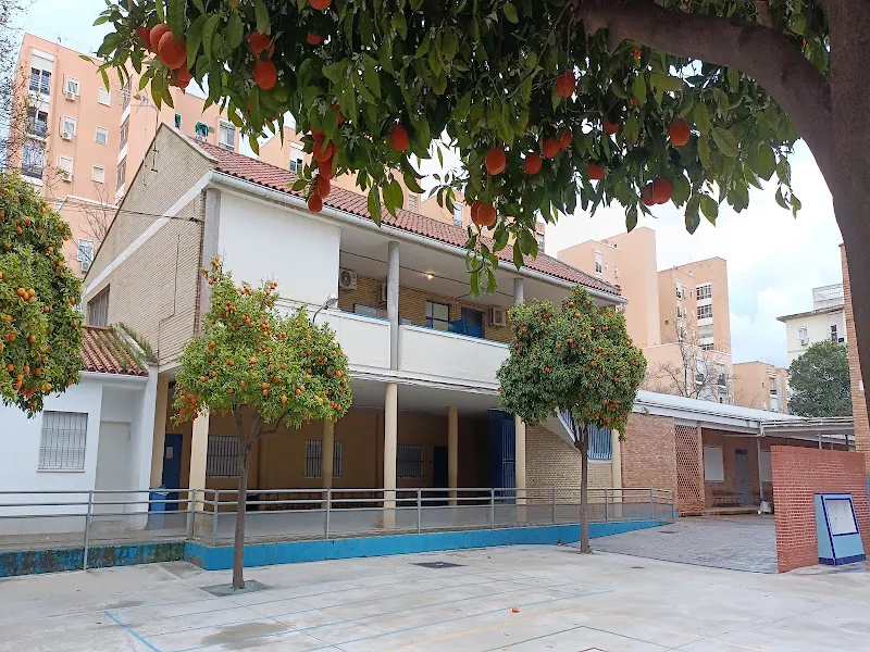 Centro Público de Educación de Personas Adultas Polígono de San Pablo - Centro educativo en Sevilla - foto 2