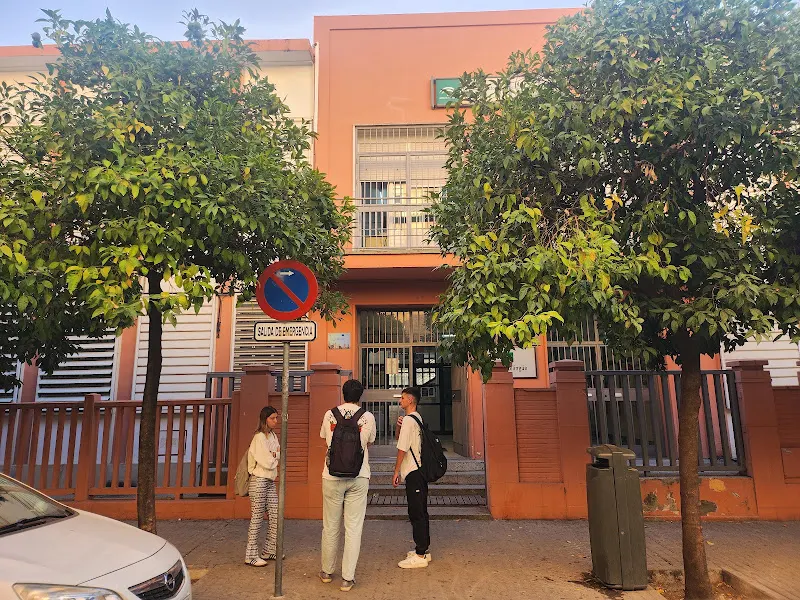 IES Beatriz de Suabia - Instituto de secundaria en Sevilla - foto 3