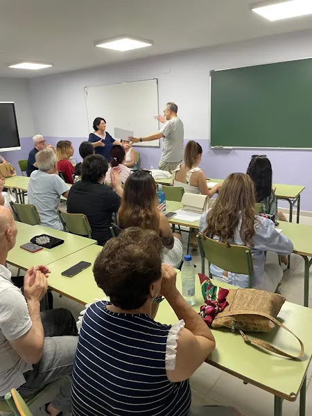 Centro De Educación Permanente De Adultos Manolo Reyes