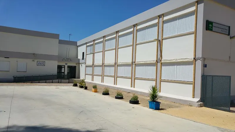 Colegio Público Manuel Altolaguirre - Colegio público en Sevilla - foto 2