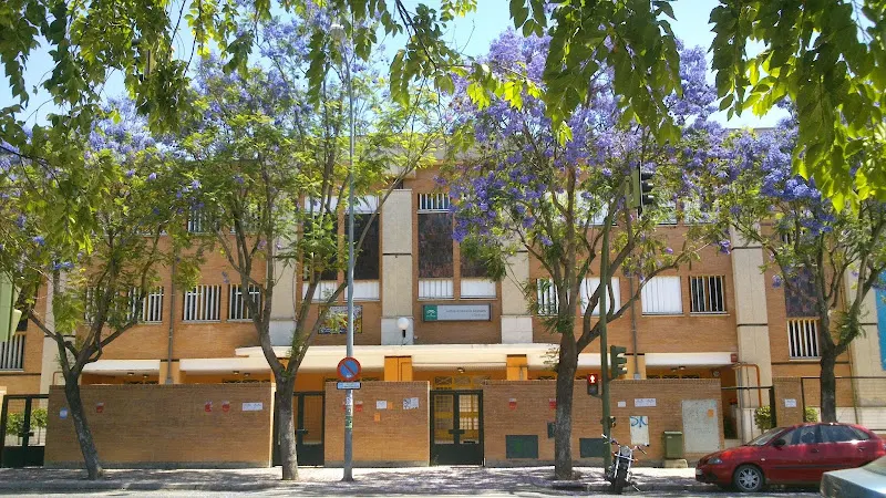 IES V Centenario - Instituto de secundaria en Sevilla - foto 2